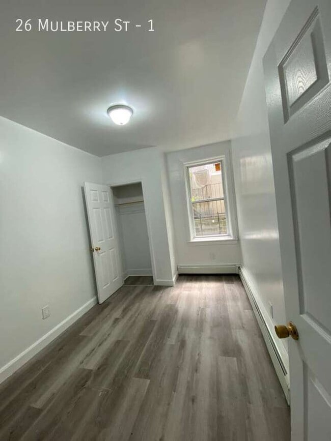 Building Photo - 26 Mulberry St