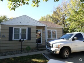 Building Photo - 2015-2017 Anderson Ave