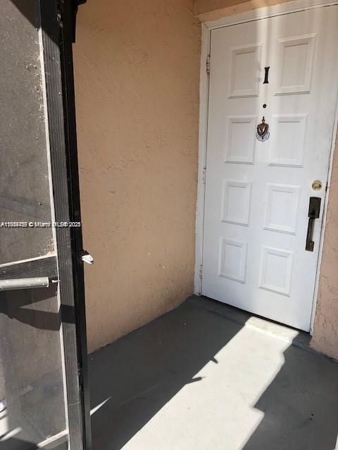 Primary Photo - 889 Hamilton Dr