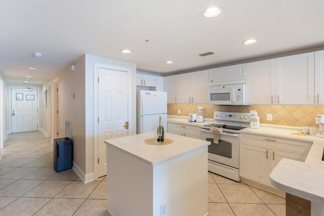 Foto del edificio - 10811 Front Beach Rd