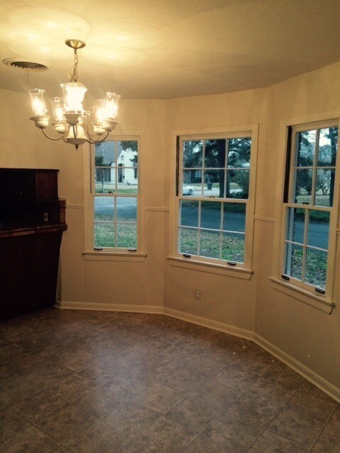 Foto del edificio - Country Club Dr.
