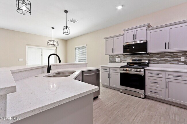 Building Photo - 9853 La Morenita Cir