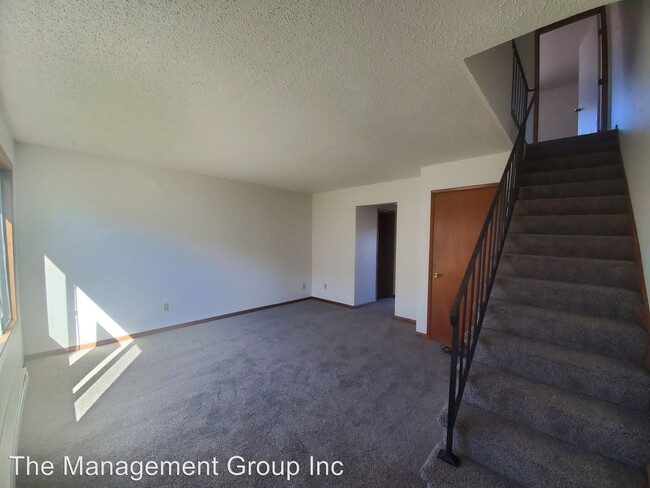 Building Photo - 6417-6625 Kansas St