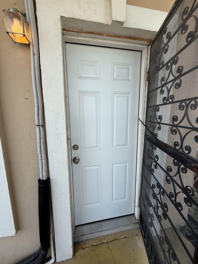 Building Photo - 3315 San Agustin Ave