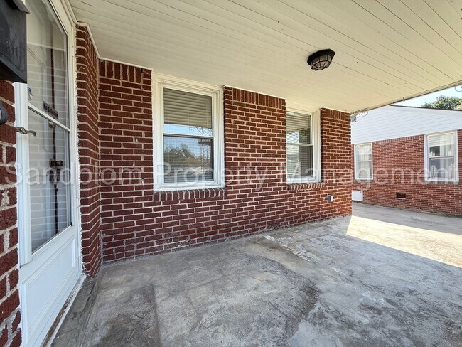 Building Photo - FOR LEASE | Tulsa | 3 Bed, 1 Bath Home - $...