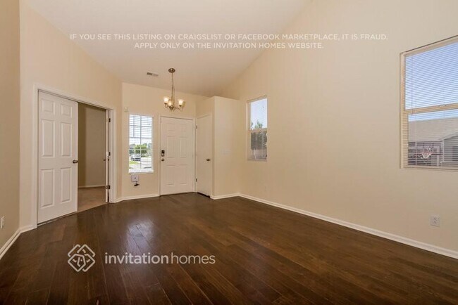 Foto del edificio - 1044 Clogger Ln