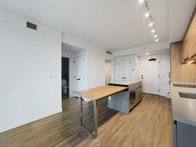 Building Photo - 13428-13105 23xx