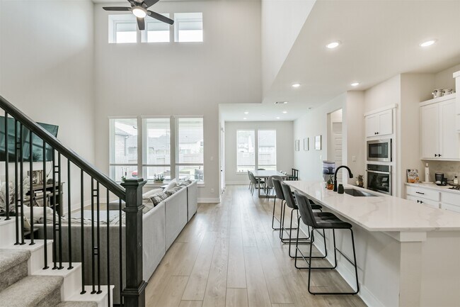 Building Photo - 9243 Trimble Lndg Dr