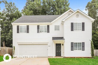 Building Photo - 5728 Hidden Lake Dr