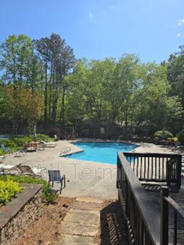 Foto del edificio - 2307 Cumberland Ct SE
