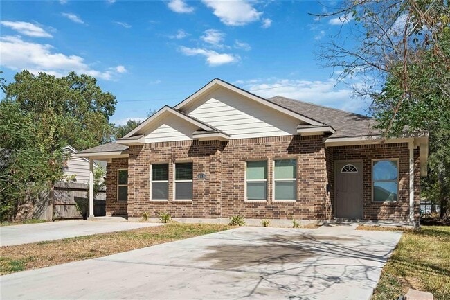 Building Photo - 5105 Southwind St
