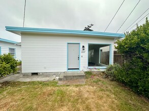 Building Photo - 1225 K St