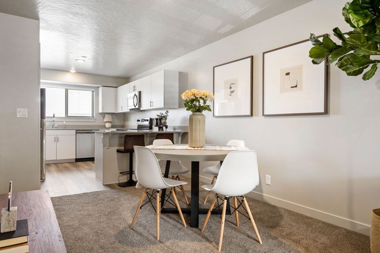Foto principal - 2 Bed 1 Bath in Washington!