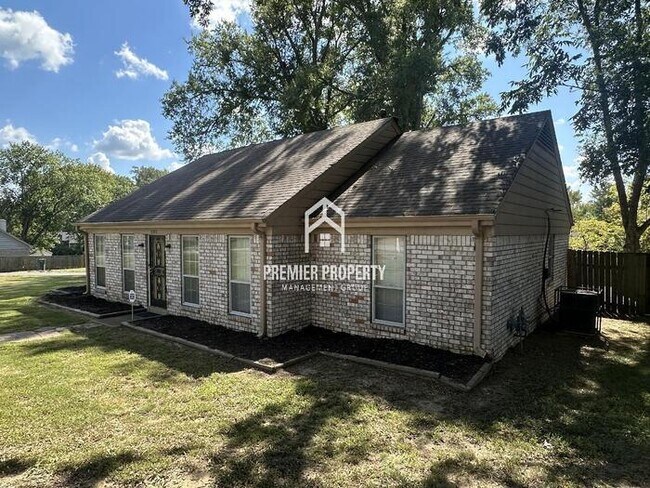 Foto del edificio - 5393 Banbury Ave