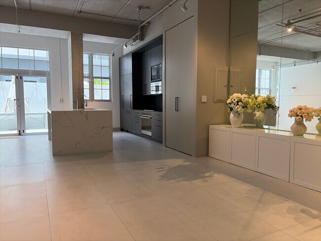 Foto del edificio - 425 N Andrews Ave