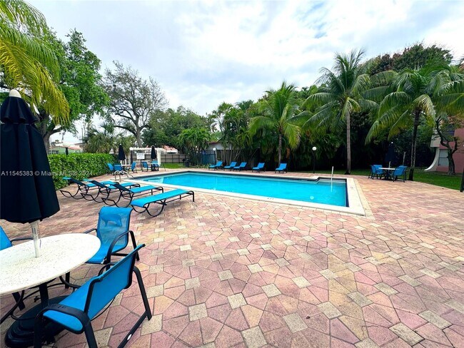 Foto del edificio - 2160 SW 16th Ave