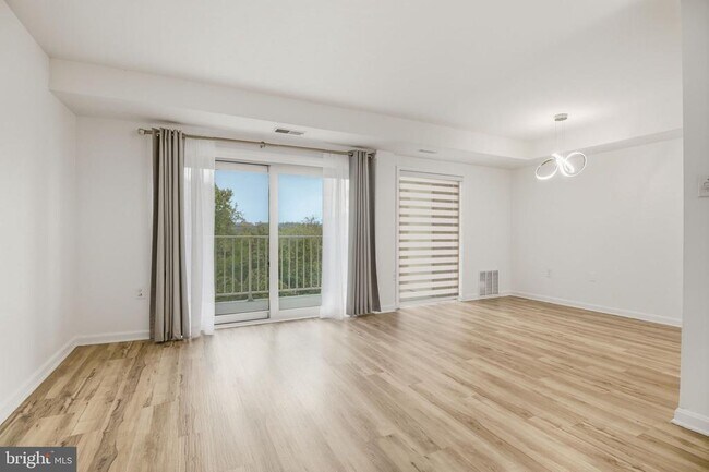 Foto del edificio - 5250 Valley Forge Dr