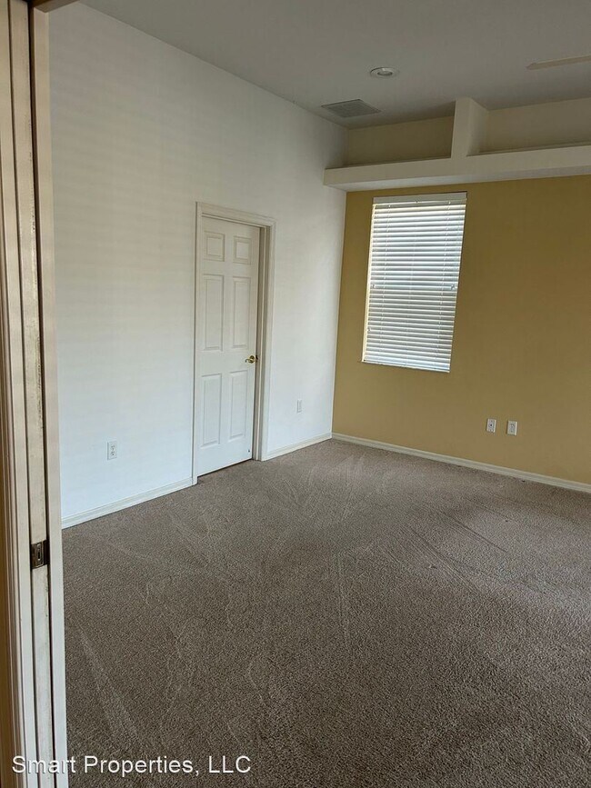 Foto del edificio - 4 br, 3 bath House - 5939 Lake Victoria Dr