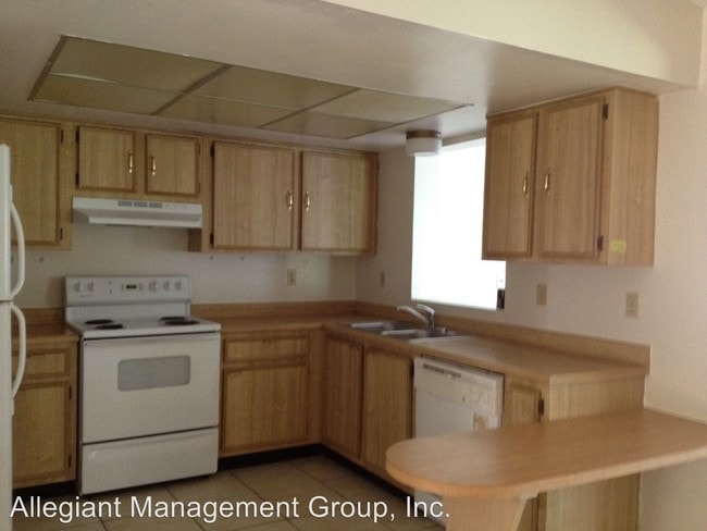 Building Photo - 3 br, 2 bath House - 801 Del Prado Drive