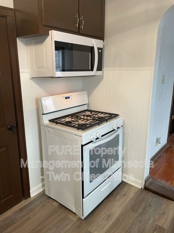 Building Photo - 1215 Galtier St