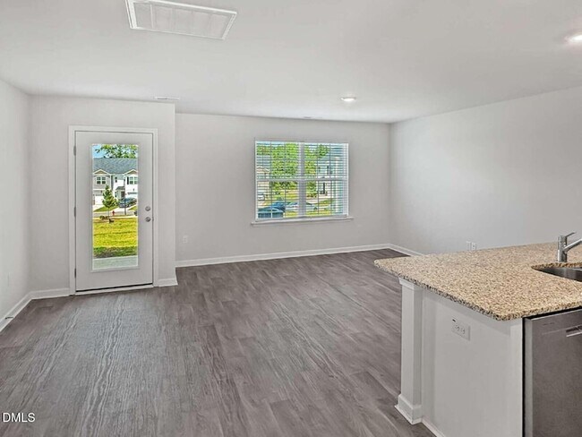 Building Photo - 3307 Alibird Ln