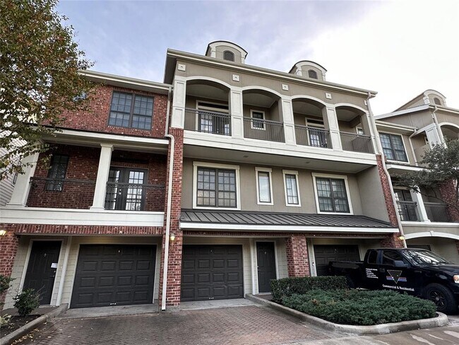 Building Photo - 15200 Memorial Dr