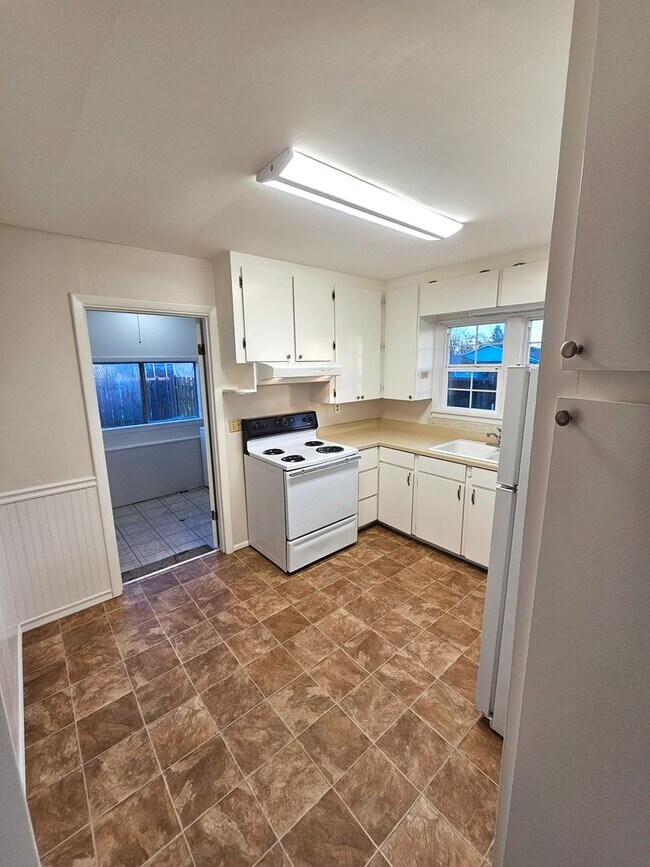 Foto del edificio - 2 Bedroom, 1 Bath House in Oregon City