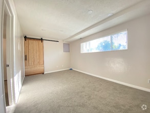 Building Photo - 11540 Sandy Creek Dr