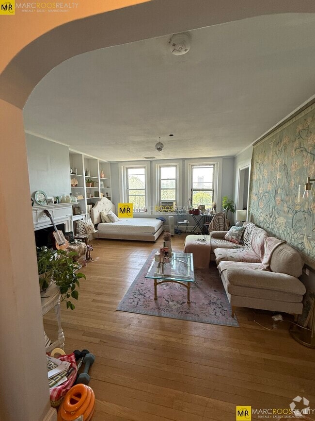 Building Photo - 408 Beacon St
