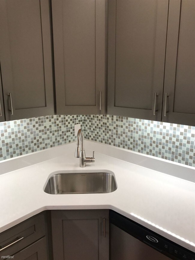 Foto del edificio - 2 br, 1 bath  - 841 Dorchester Ave
