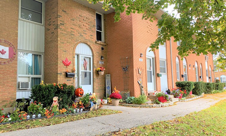 Photo du bâtiment - Berkshire Village