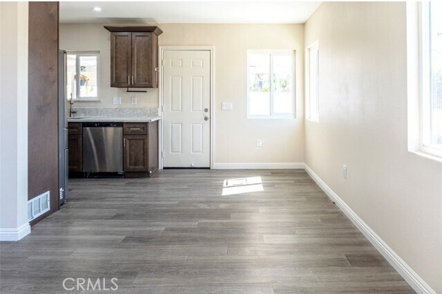 Foto del edificio - 6781 Jacaranda Ave