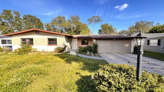 Foto del edificio - Timeless Charm Meets Modern Comfort in the Heart of Winter Park! WASHER & DRYER INCLUDED!