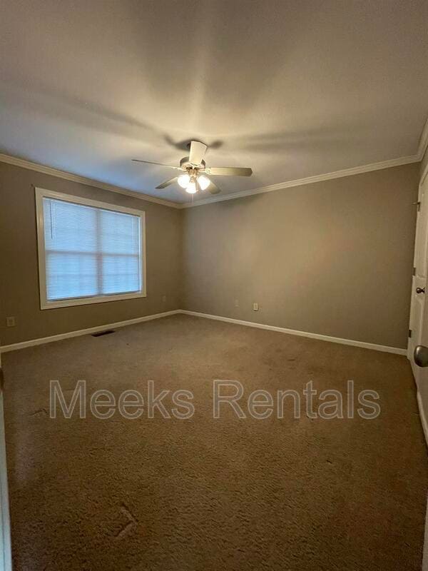 Building Photo - 1002 Fairway Gardens Dr