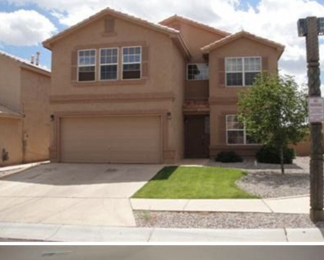 Primary Photo - Spacious 4 Bedroom 3 Bathroom in the gated...