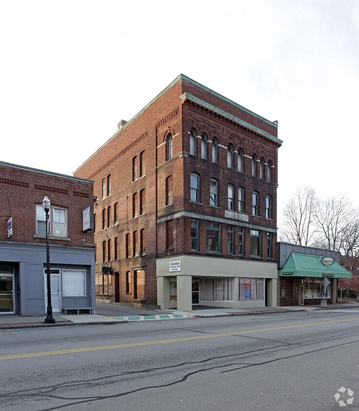 228230 Main St, ster, MA 01570 Apartments in ster, MA