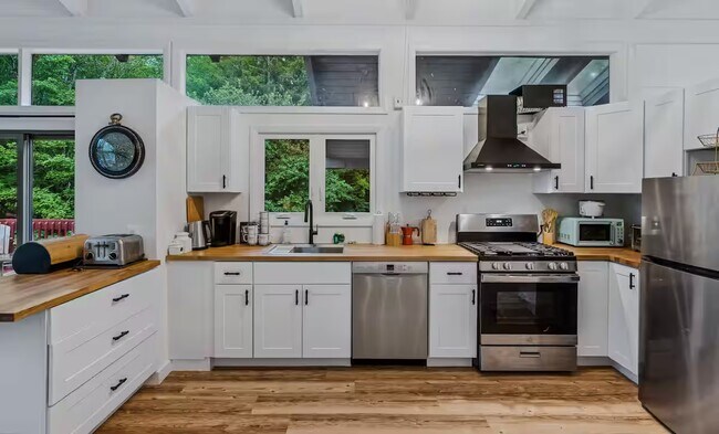 Foto del edificio - 2364 Willard Rd