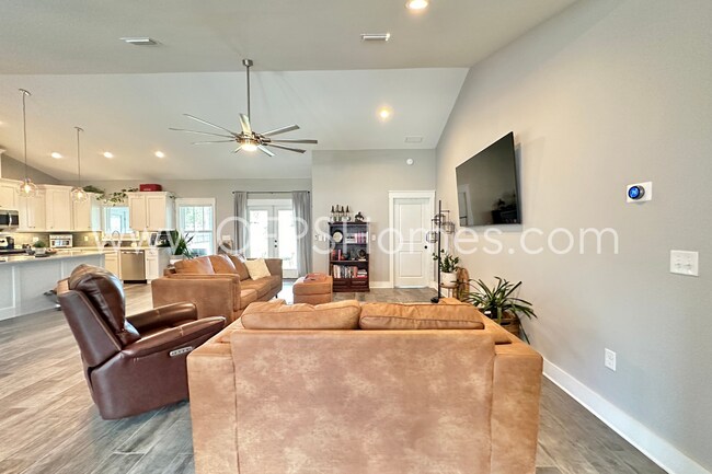 Foto del edificio - AVAILABLE! Modern 4BR Home - Beach & Base Proximity
