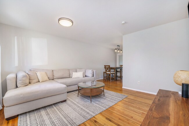 Foto del edificio - 980 Dakin St