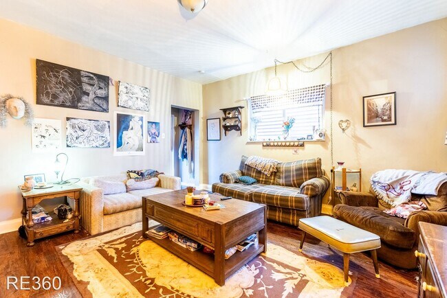 Foto del edificio - 4 br, 1.5 bath House - 2120 Salisbury Sout...