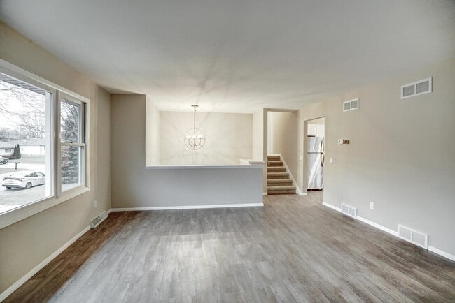 Foto del edificio - 2678 Richardson St