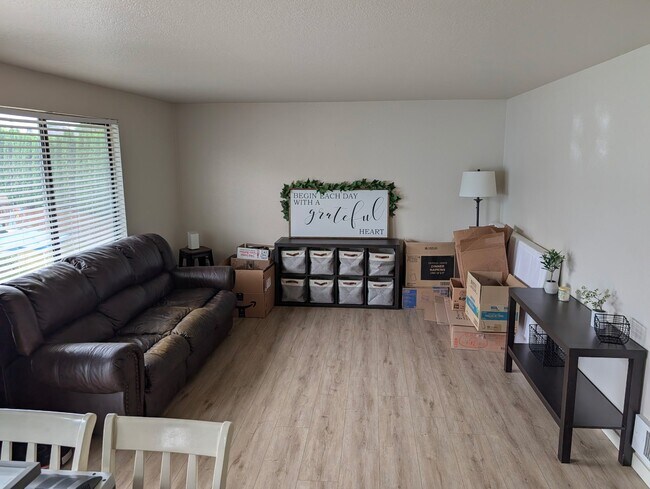 Foto del edificio - 18510 Blueberry Ln