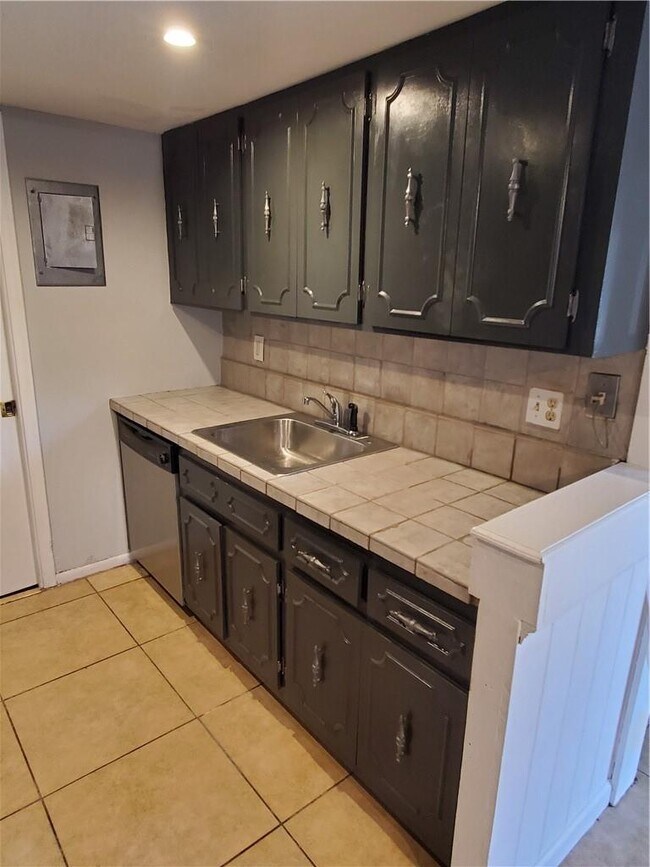 Building Photo - 6603 Winfield Blvd