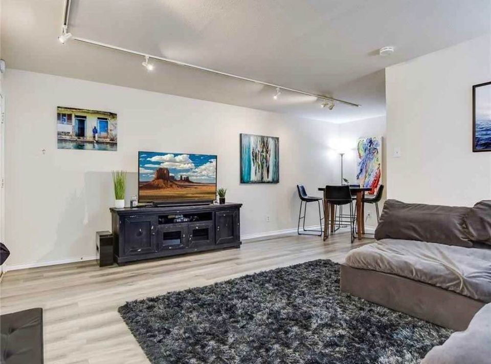 Foto principal - 505 W 7th St