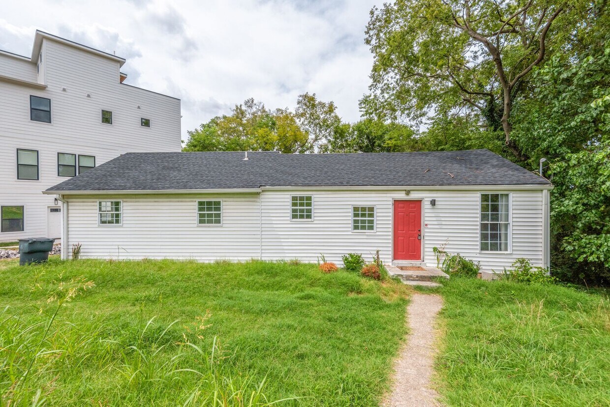 Primary Photo - Charming 4BR/2BA Home in South Nashville –...