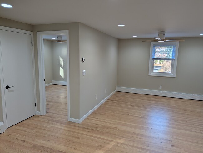 Foto del edificio - 63 Buttles Rd