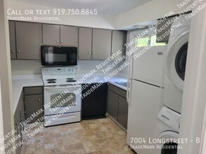 Building Photo - 7004 Longstreet Dr