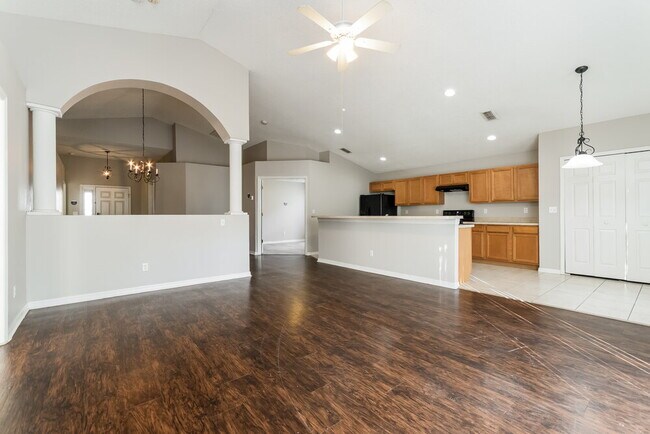 Foto del edificio - 1090 Bluegrass Dr