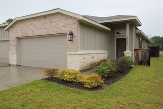 Building Photo - 25504 Starling Ln