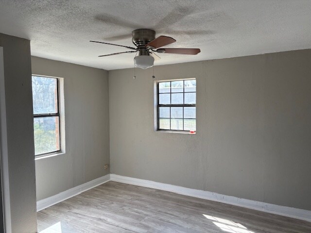 Foto del edificio - 613 SW 1st St